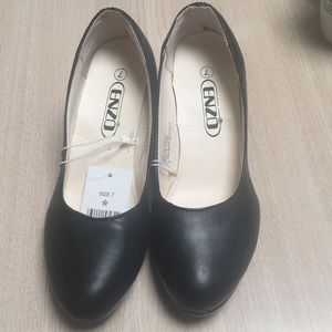 ❤️NWT Enzo Pump